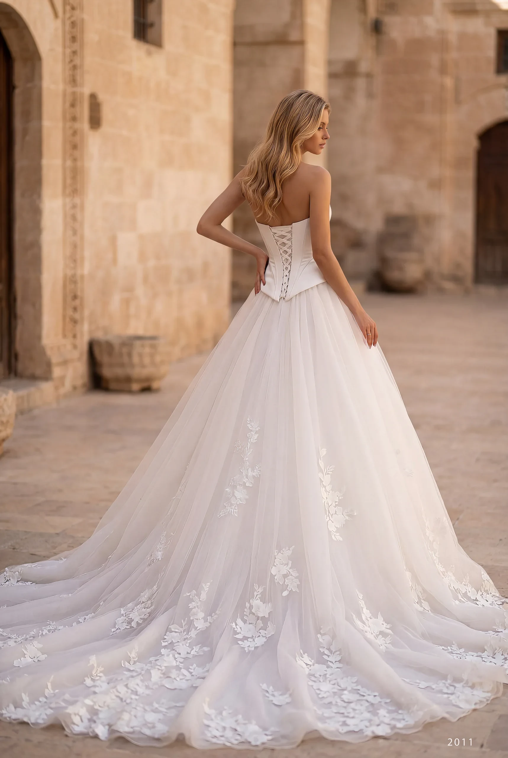 Madamburcu 2011 – Sposa In Collection 2027